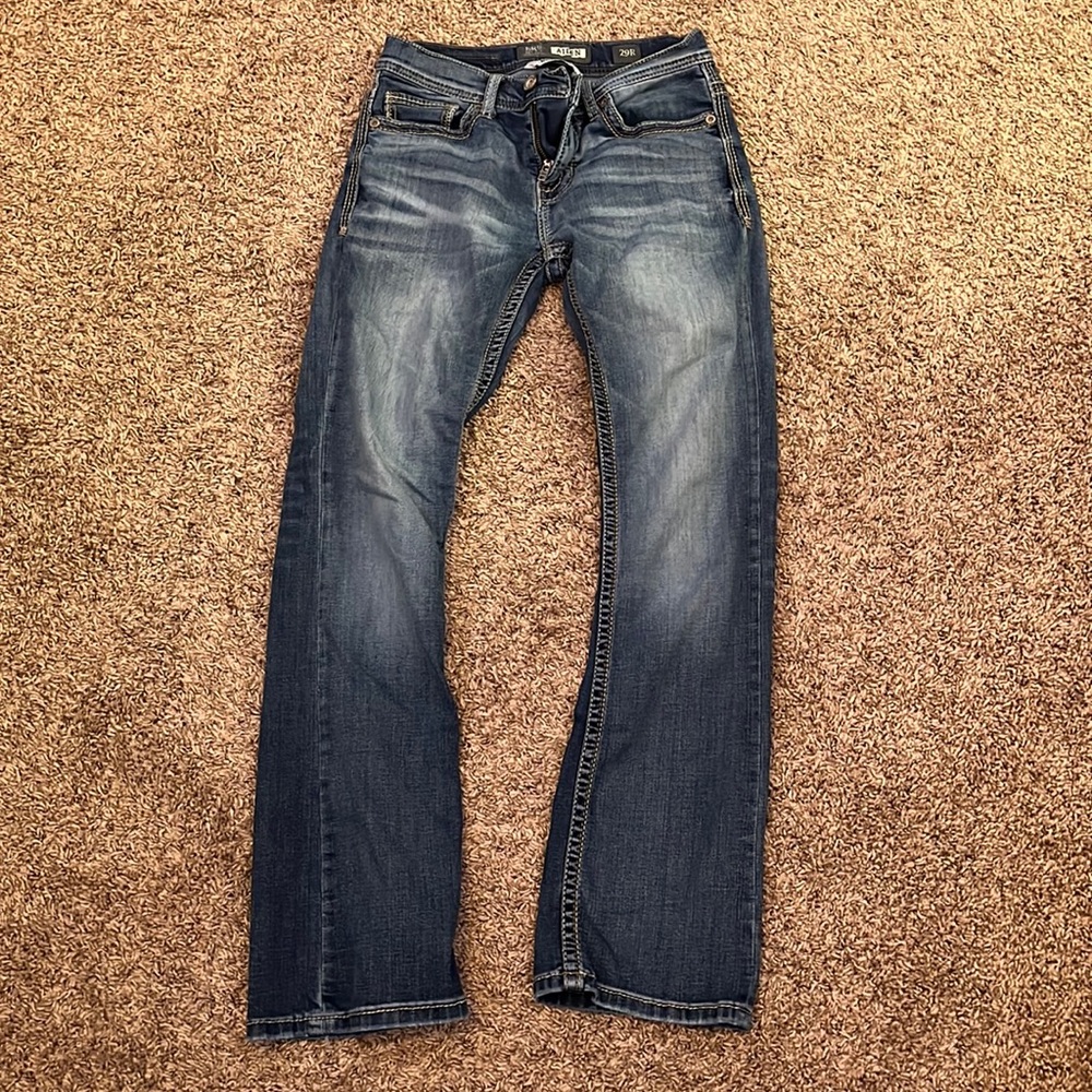 Buckle BKE Aiden 29 regular bootleg denim jeans.